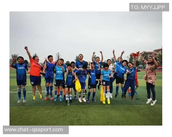 超智能足球6全新升级体验尽享真实足球魅力与策略对抗的完美结合 超智能足球6全新升级体验尽享真实足球魅力与策略对抗的完美结合